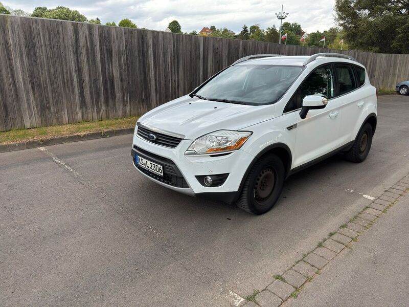 Weiß Gebraucht 2012 Ford Kuga Champions Edition SUV | 5.800 € (Fairer Preis) - Bild 1/4