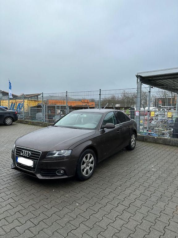 Gebraucht Audi A4 Ambiente 143 PS (105 kW) 2011 Braun Limousine