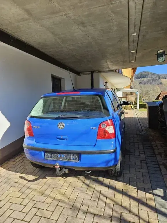 Gebraucht VW Polo Basis 75 PS (55 kW) 2003 Blau Limousine