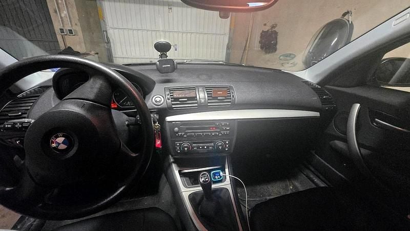 Gebraucht BMW 118 Sport Line 122 PS (89 kW) 2005 Schwarz Kleinwagen