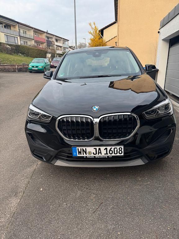 Second-hand BMW X1 Advantage 220 CP (161 kW) 2021 Negru SUV