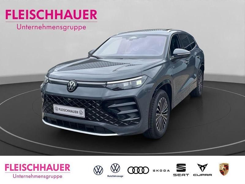 Grau Gebraucht 2025 VW Tayron R-line SUV | 55.990 € (Guter Preis) - Bild 1/4