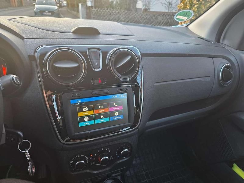 Gebraucht Dacia Lodgy 131 PS (96 kW) 2022 Blau Van / Kleinbus