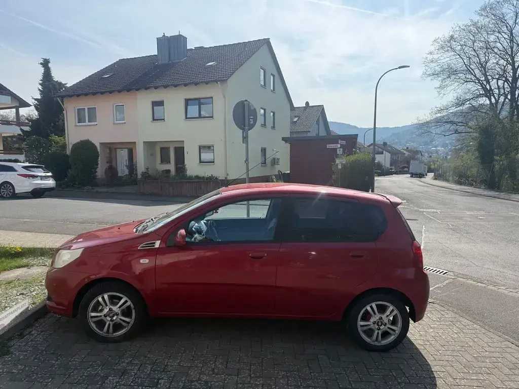Gebraucht Chevrolet Aveo LT 101 PS (74 kW) 2008 Rot Limousine
