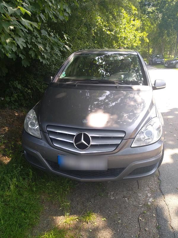 Gebraucht Mercedes B160 95 PS (69 kW) 2009 Grau Van / Kleinbus