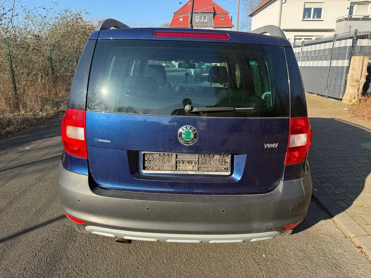 Gebraucht Skoda Yeti Plus Edition 105 PS (77 kW) 2011 Blau SUV