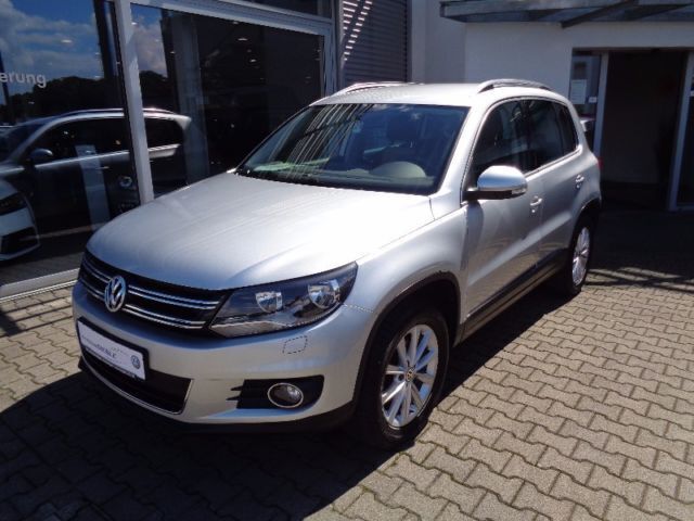 Gebraucht VW Tiguan Sport 140 PS (102 kW) 2012 Silber metallic SUV