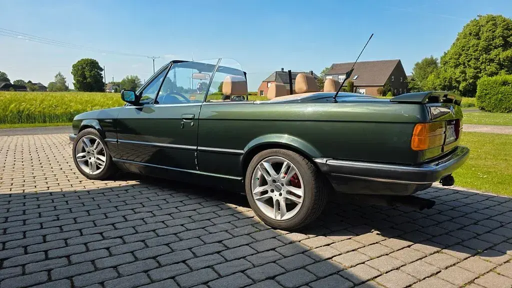 Gebraucht BMW 325 Cabriolet Performance 170 PS (125 kW) 1987 Grün Cabrio