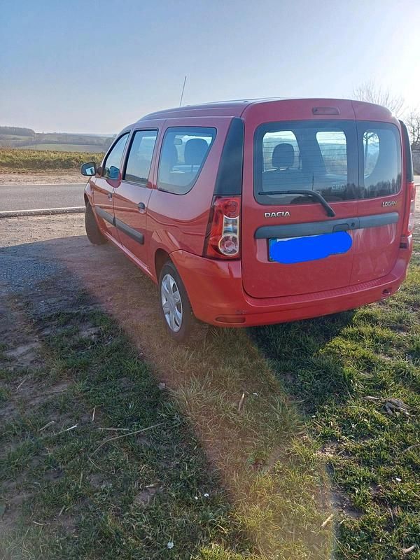 Gebraucht Dacia Logan MCV 2011 Rot Kombi