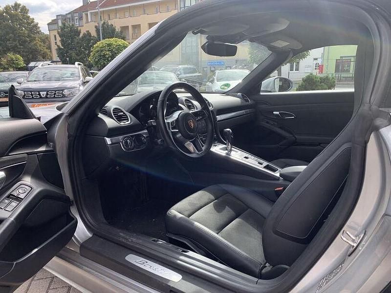 Gebraucht Porsche Boxster 299 PS (219 kW) 2021 Gt silber (metallic) Cabrio