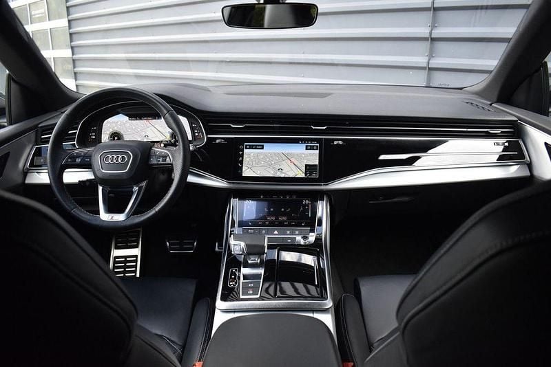 Używany Audi Q8 Proline 381 KM (280 kW) 2021 Szary SUV
