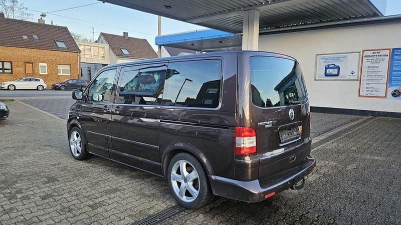 Gebraucht VW Multivan Edition 174 PS (127 kW) 2006 Violett Van