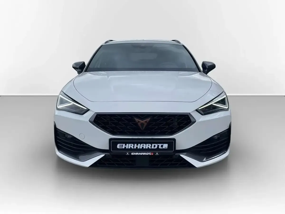 Usata Cupra Leon 150 CV (110 kW) 2024 Bianco Station wagon