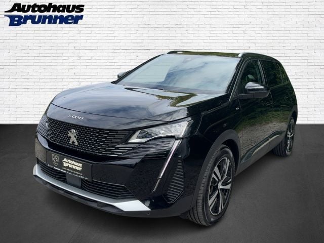 Dunkel schwarz metallic Gebraucht 2024 Peugeot 5008 GT Van / Kleinbus | 31.490 € (Guter Preis) - Bild 1/4