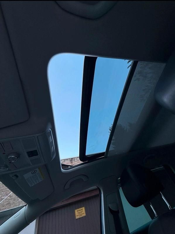 Gebraucht VW Passat Highline 140 PS (102 kW) 2012 Kombi