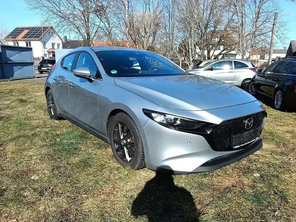 Gebraucht Mazda 3 Selection 122 PS (89 kW) 2021 Sonic silver Kleinwagen