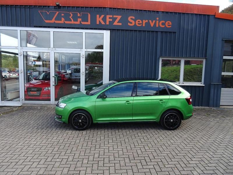 Grün Gebraucht 2017 Skoda Rapid Ambition Kleinwagen | 11.990 € (Fairer Preis) - Bild 1/4