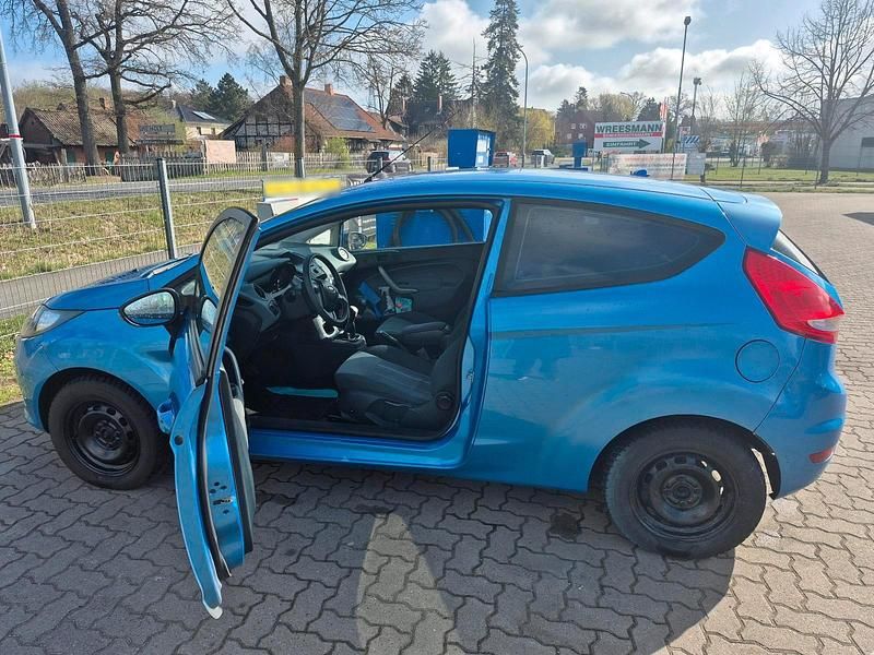 Gebraucht Ford Fiesta 60 PS (44 kW) 2009 Blau Kleinwagen