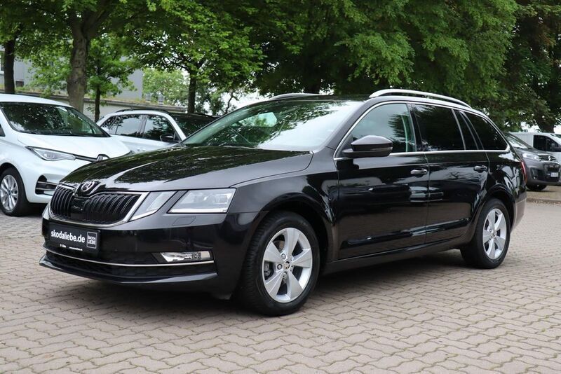 Schwarzmagic perleffekt Gebraucht 2019 Skoda Octavia Style Kombi | 17.889 € (Etwas zu teuer) - Bild 1/4