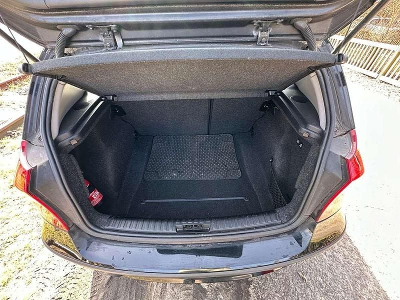 Gebraucht BMW 116 122 PS (89 kW) 2010 Schwarz Kleinwagen