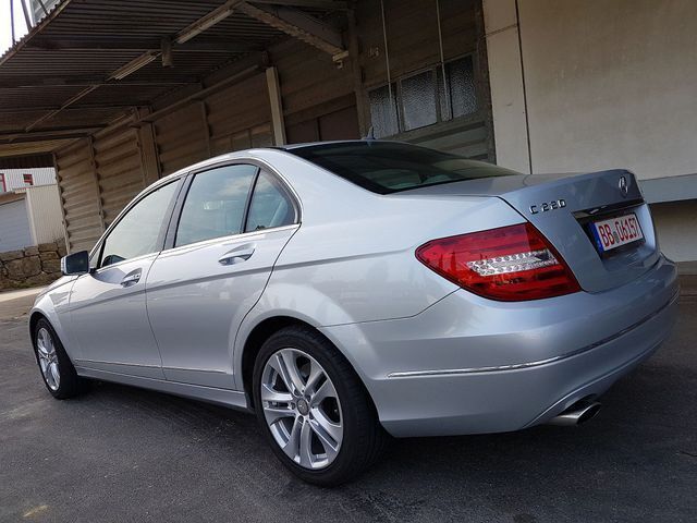 Gebraucht Mercedes C220 Avantgarde 231 PS (169 kW) 2013 Silber metallic Limousine