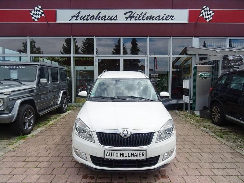 Weiß Gebraucht 2013 Skoda Roomster Fresh Kombi | 3.999 € (Superpreis) - Bild 1/4