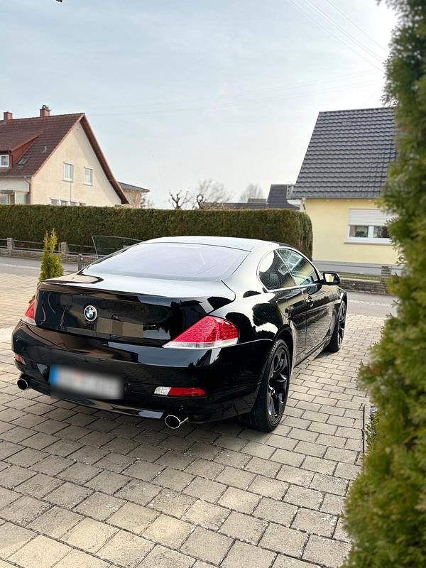 Schwarz Gebraucht 2004 BMW 645 Coupé | 9.999 € (Fairer Preis) - Bild 1/4