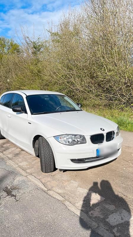 Gebraucht BMW 116 116 PS (85 kW) 2010 Weiß Kleinwagen