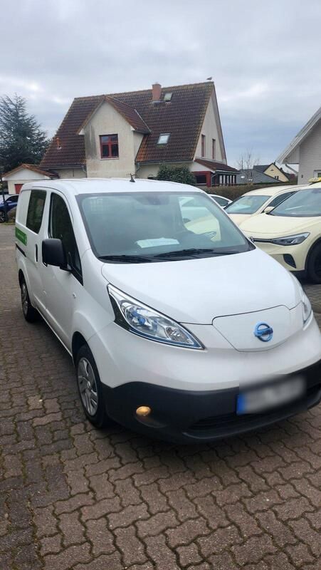 Weiß Gebraucht 2019 Nissan e-NV200 Van | 11.999 € - Bild 1/4