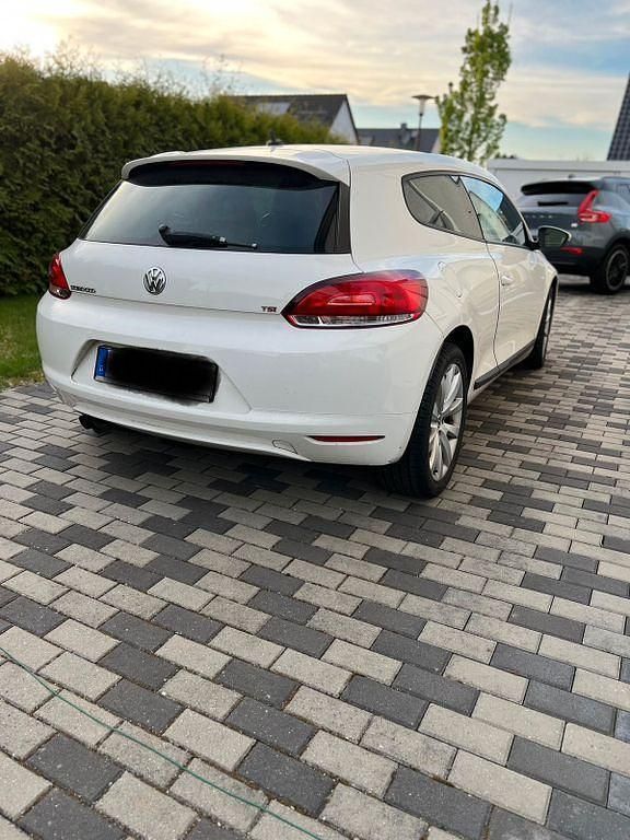 Gebraucht VW Scirocco 160 PS (117 kW) 2009 Weiß Coupé