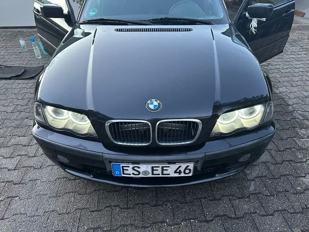 Używany BMW 325 M Sport 192 KM (141 kW) 2000 Czarny Sedan/Limuzyna