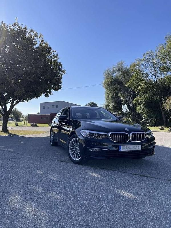 Schwarz Gebraucht 2018 BMW 530 Kombi | 25.499 € (Guter Preis) - Bild 1/4