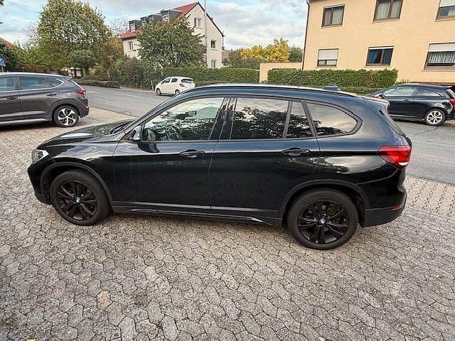 Schwarz Gebraucht 2020 BMW X1 Sport Line SUV | 26.000 € (Fairer Preis) - Bild 1/4