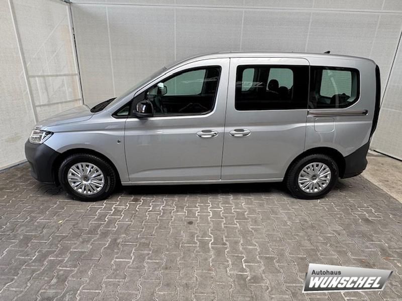 Gebraucht VW Caddy Basis 102 PS (75 kW) 2023 Silber Van / Kleinbus