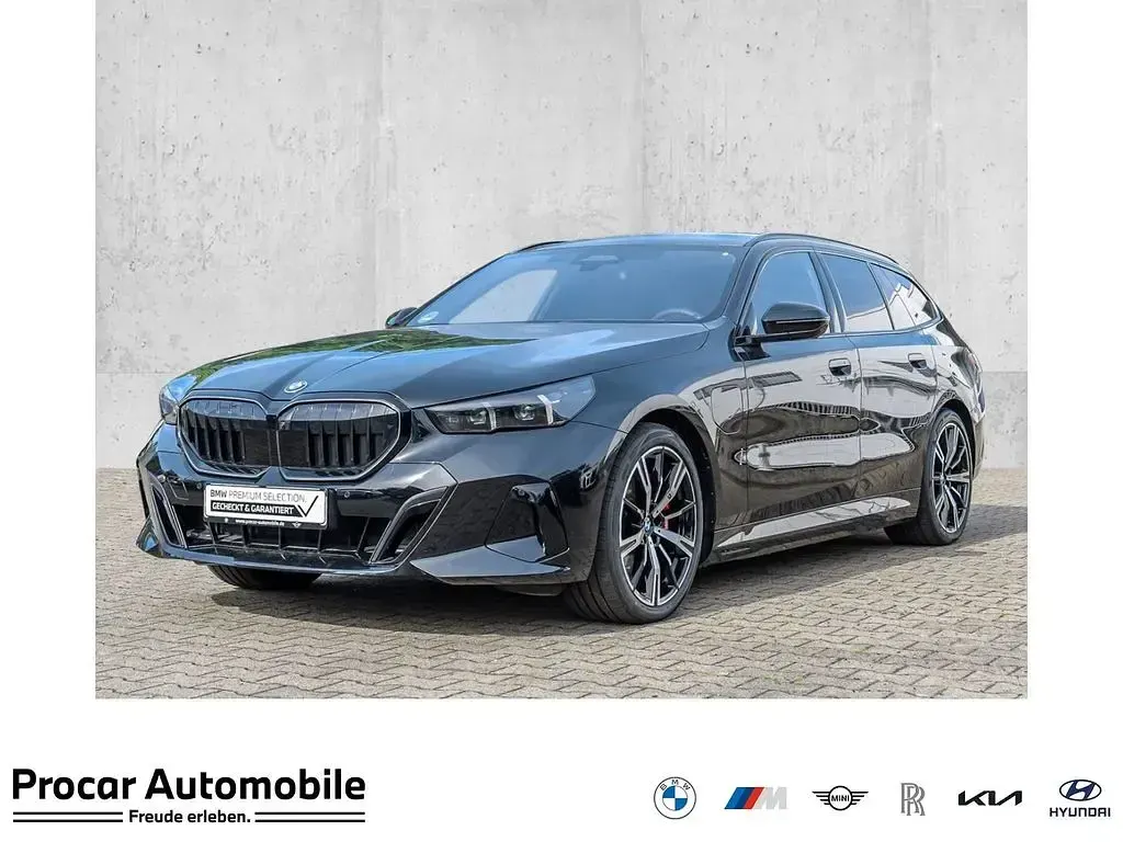 Gebraucht BMW 550e M Sport 489 PS (359 kW) 2025 Kombi
