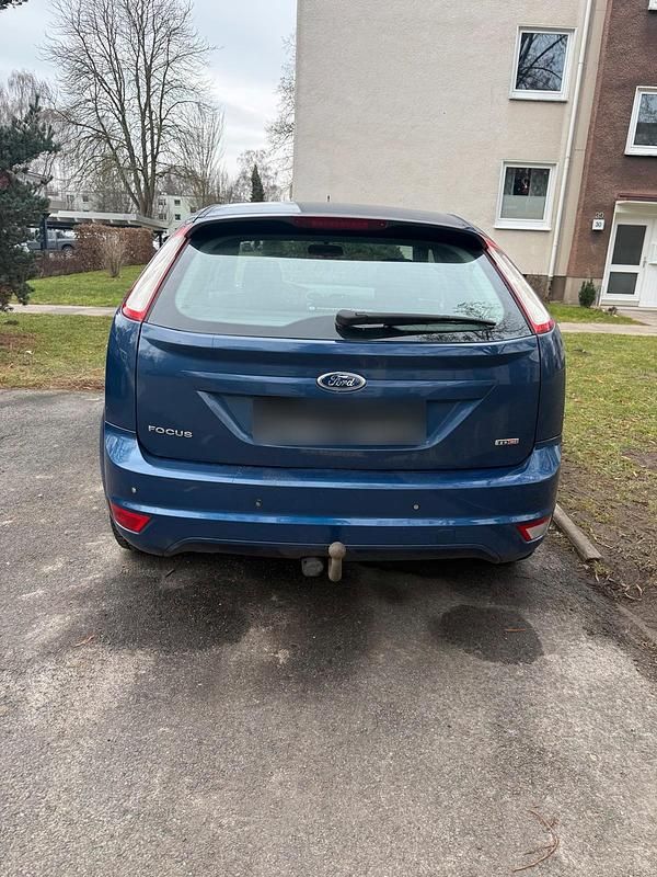 Gebraucht Ford Focus 105 PS (77 kW) 2009 Blau Kleinwagen