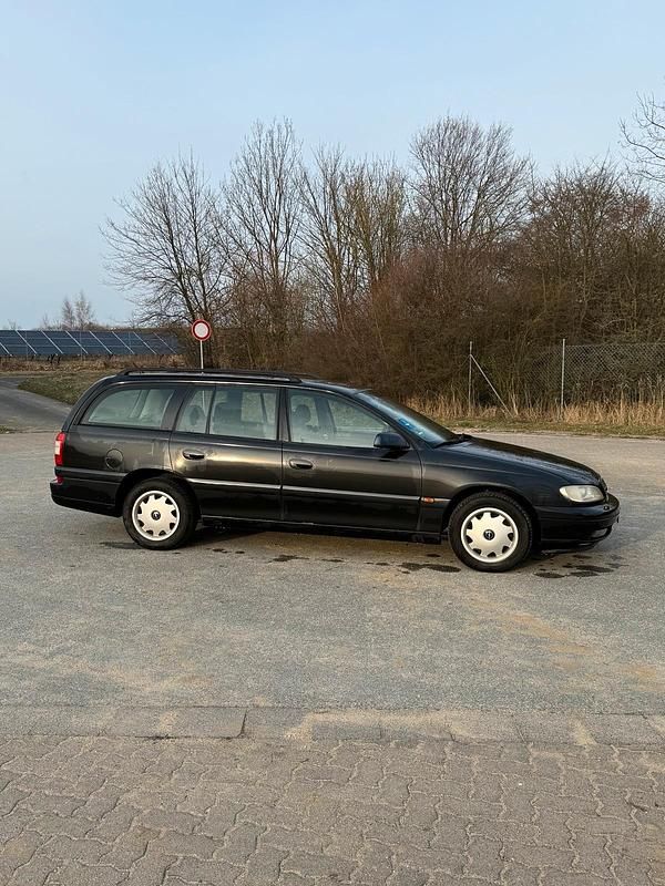 Gebraucht Opel Omega 140 PS (102 kW) 2001 Schwarz Kombi