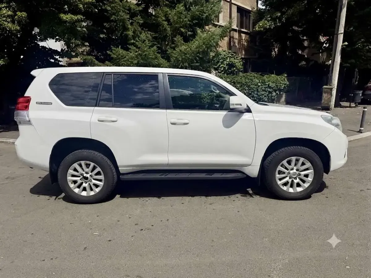 Gebraucht Toyota Land Cruiser Prado 190 PS (139 kW) 2013 Violett SUV
