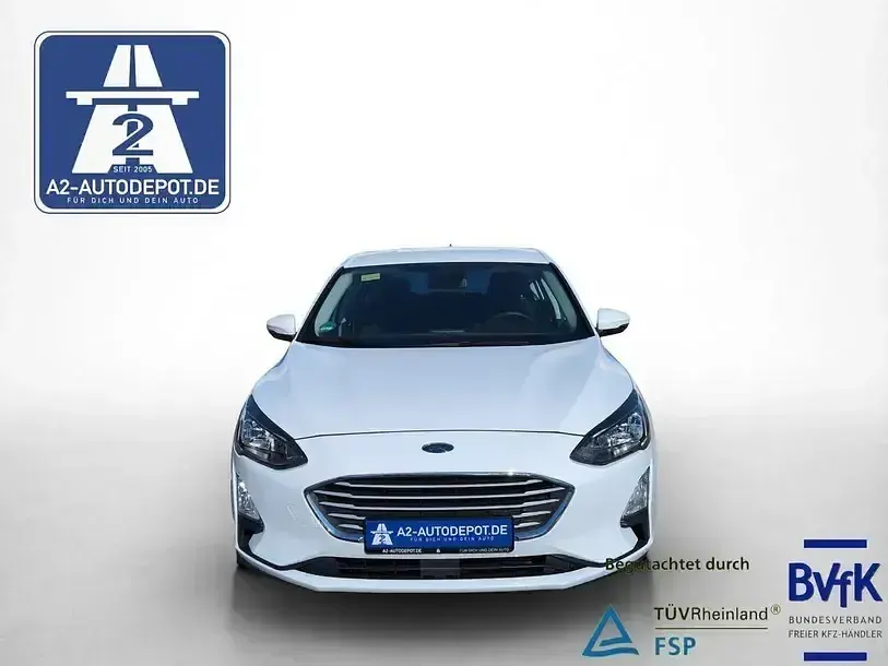 Second-hand Ford Focus 125 CP (91 kW) 2022 Alb Berlinǎ
