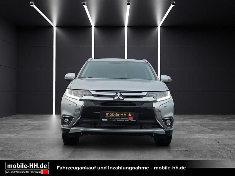 Gebraucht Mitsubishi Outlander Plus 150 PS (110 kW) 2018 Silber SUV
