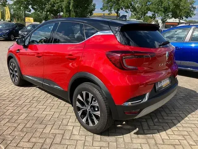 Gebraucht Renault Captur Techno 140 PS (102 kW) 2023 Rot SUV