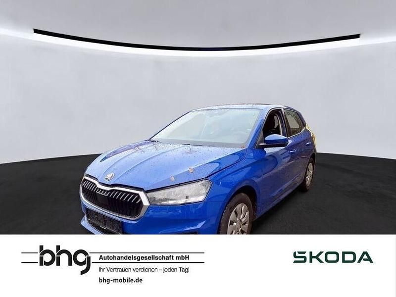 Blau Gebraucht 2022 Skoda Fabia Active Limousine | 13.430 € (Fairer Preis) - Bild 1/3