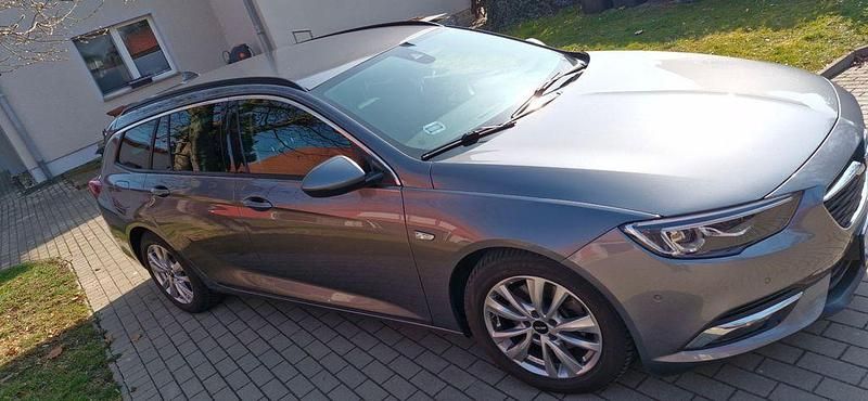 Grau Gebraucht 2018 Opel Insignia Business Kombi | 14.900 € (Fairer Preis) - Bild 1/4