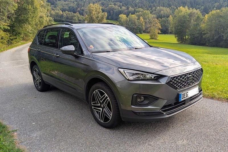 Grau Gebraucht 2019 Seat Tarraco 4Drive SUV | 22.990 € (Superpreis) - Bild 1/4