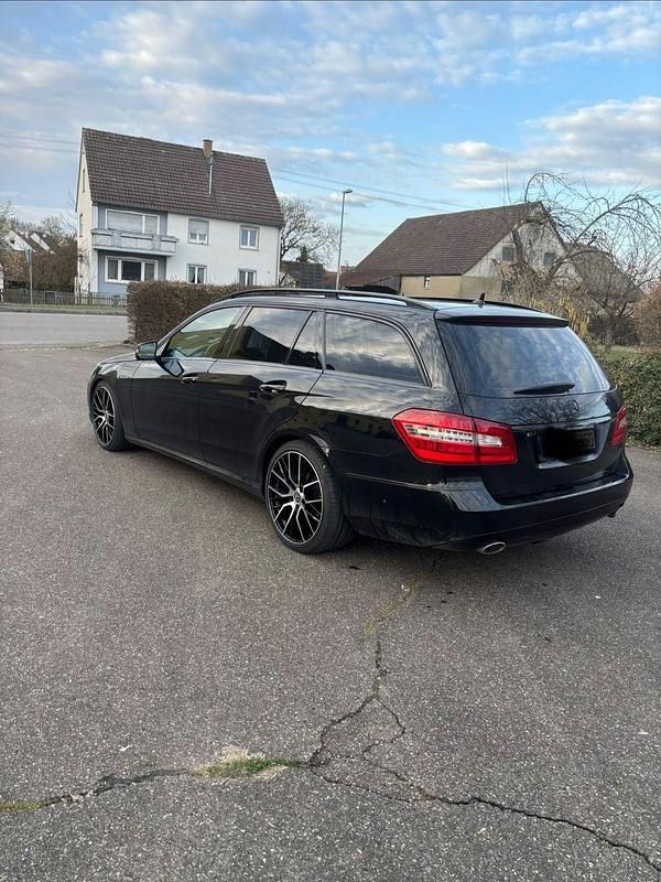 Gebraucht Mercedes E350 Elegance 231 PS (169 kW) 2009 Schwarz Kombi