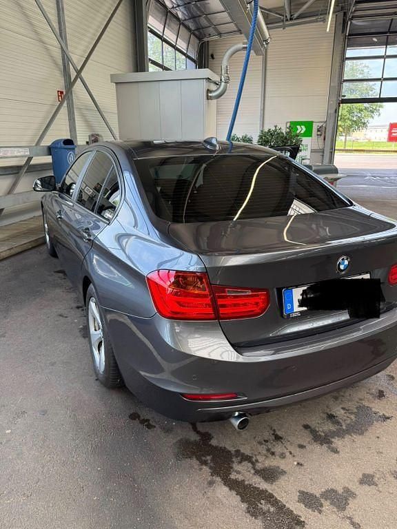 Gebraucht BMW 320 Efficient Dynamics 163 PS (119 kW) 2013 Grau Limousine