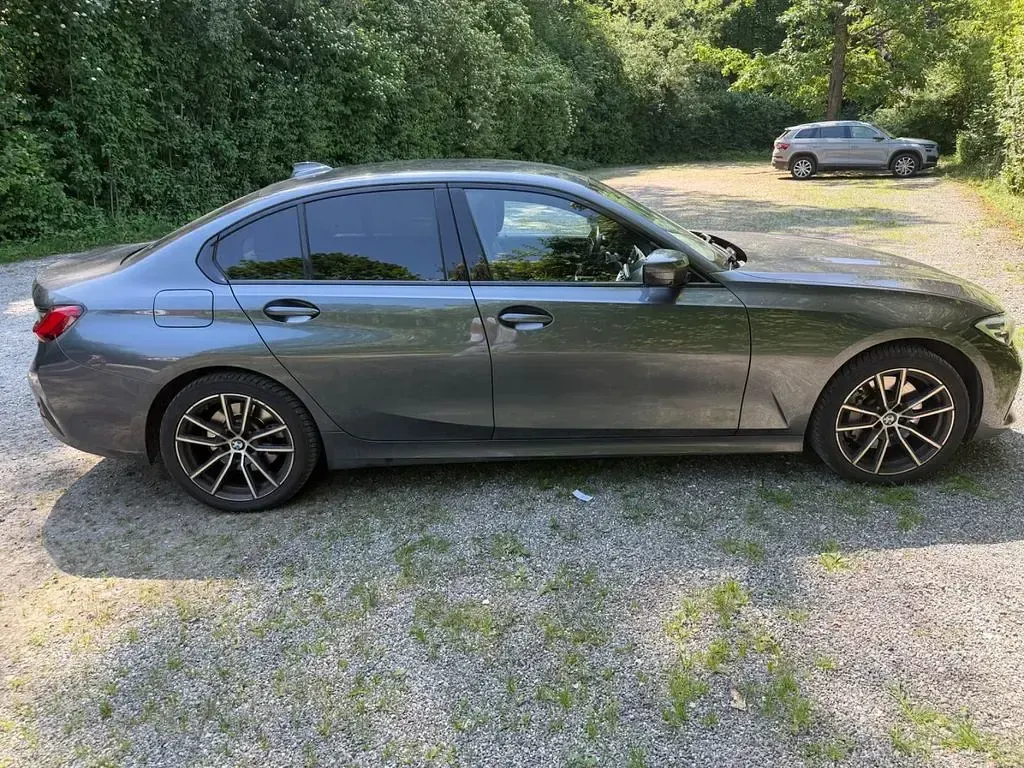 Gebraucht BMW 330 M Sport 265 PS (194 kW) 2019 Grau Limousine
