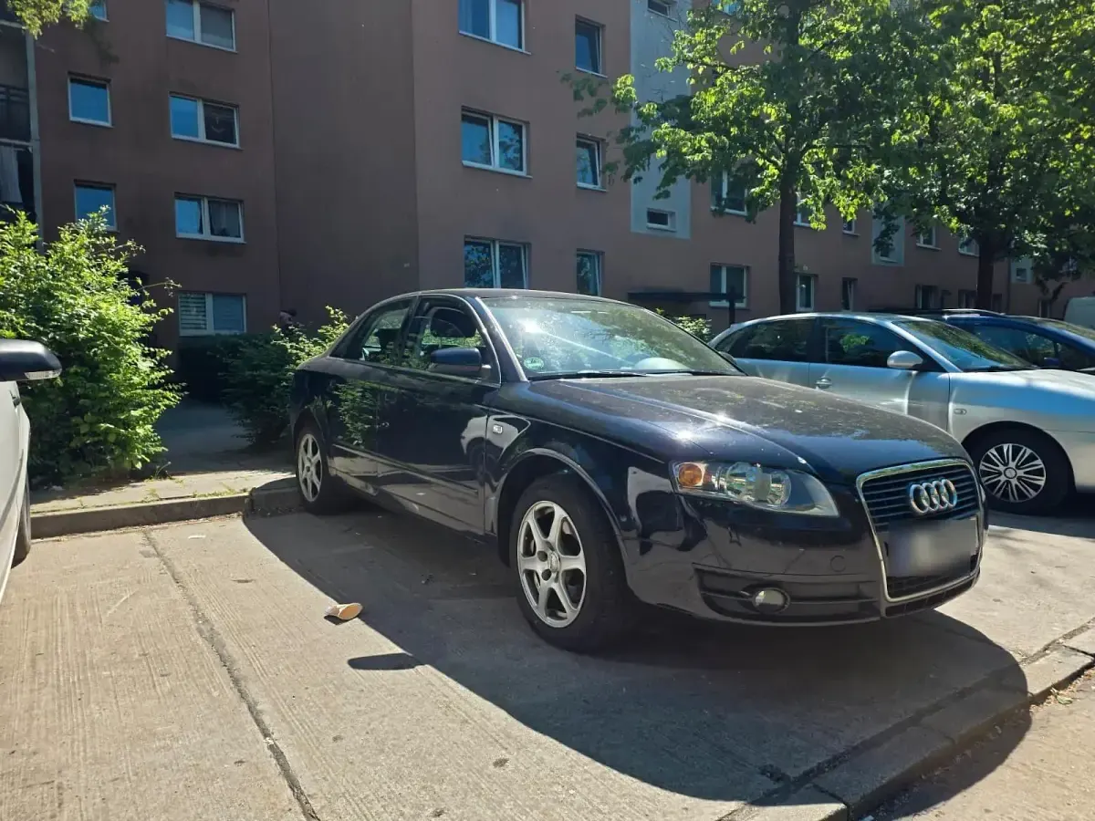 Gebraucht Audi A4 104 PS (76 kW) 2007 Blau Limousine