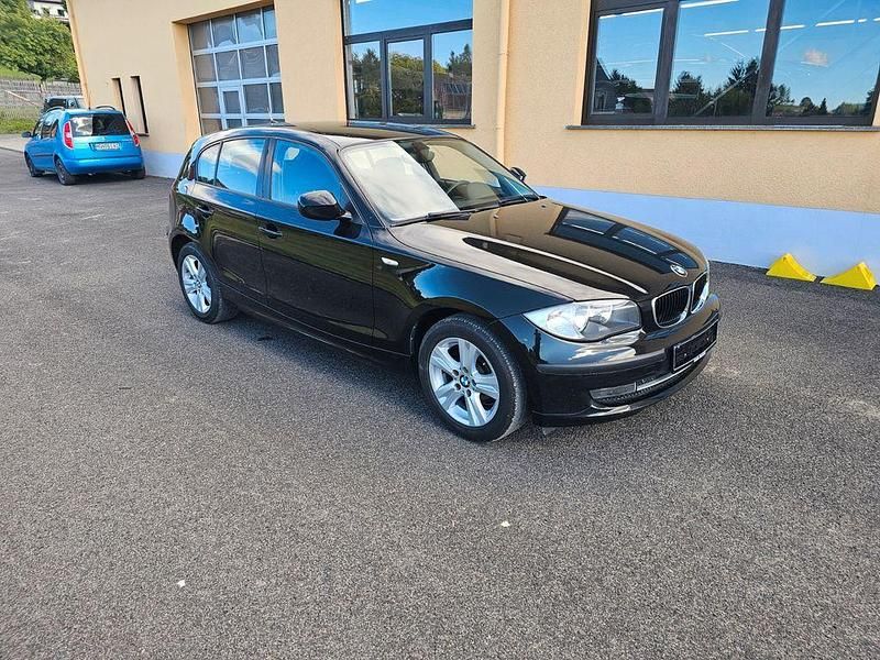 Schwarz Gebraucht 2009 BMW 116 Kleinwagen | 2.980 € (Fairer Preis) - Bild 1/4