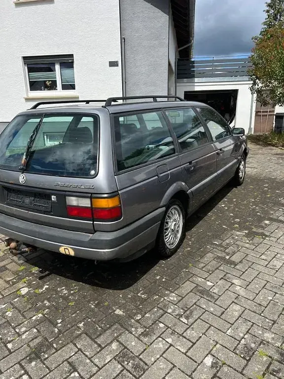 Gebraucht VW Passat 90 PS (66 kW) 1990 Grau Kombi